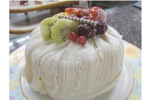 ふわふわシフォンケーキ〜フルーツ仕上げ 14ｃｍ