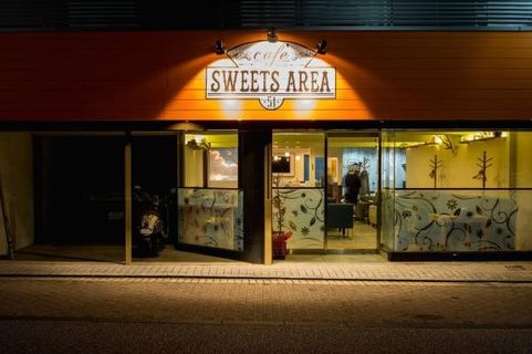 SWEETS AREA51の店舗画像