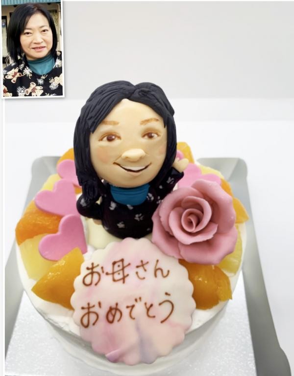 立体チョコ人形 手作り 付き生クリームケーキ 5号 15cm（Cake・Labo LEGARE） | Cake.jp