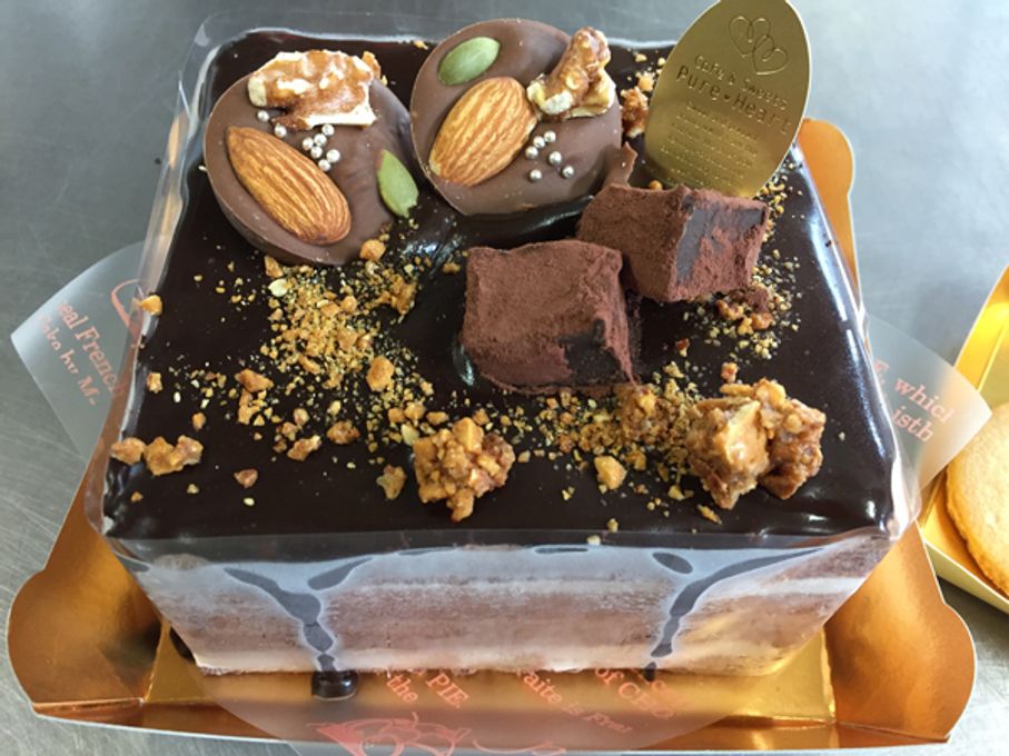 チョコレートケーキ 15cm角 5