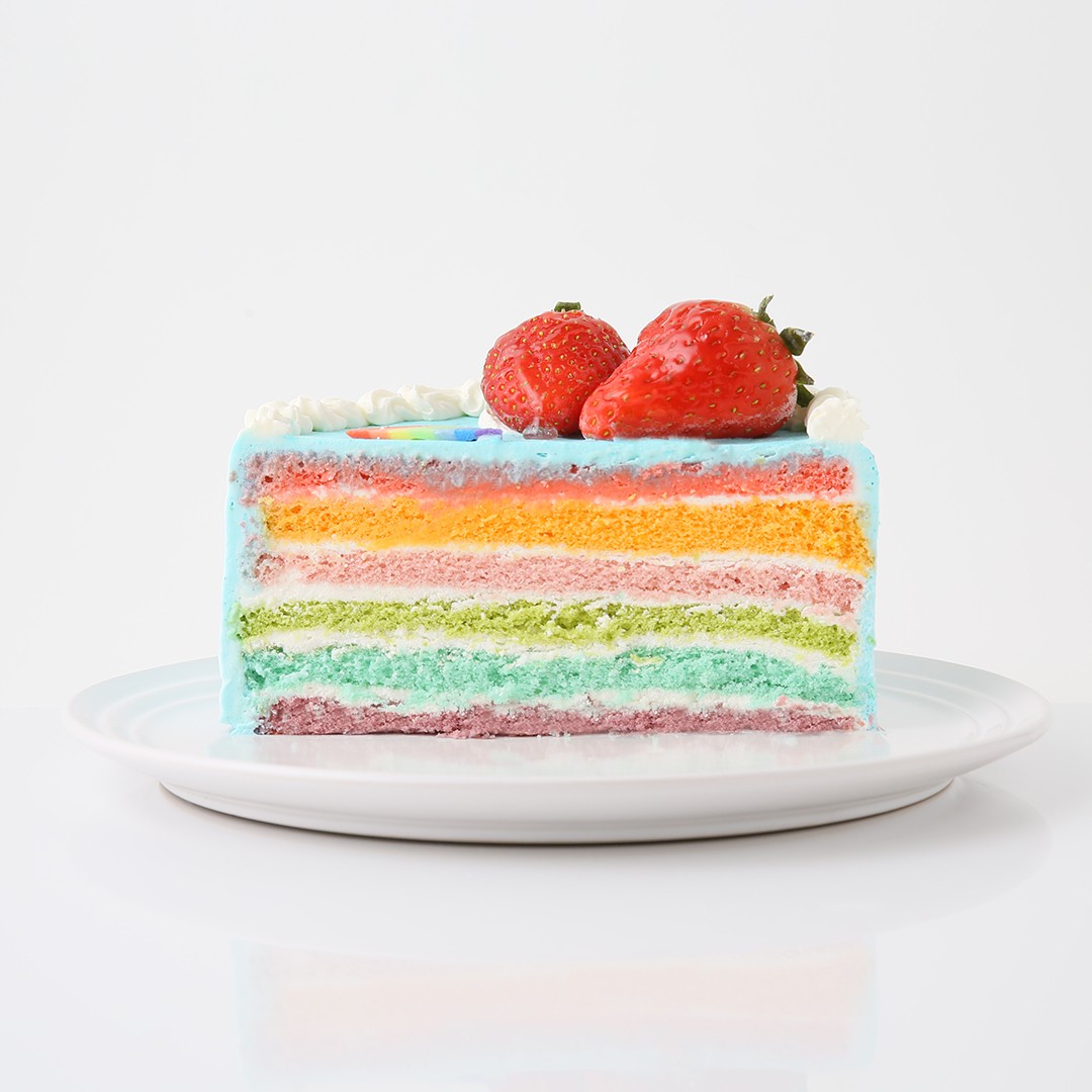 お空のような萌え断ケーキ♪ 水色クリームの6色レインボーケーキ 5号