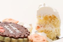 国産小麦粉と安心材料☆バラのクッキーのデコレーションケーキ 7号 21cm 3