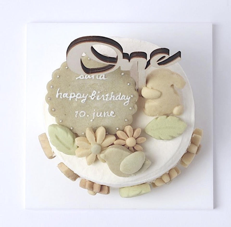 トッパー選べる♪うさぎのファーストバースデーケーキ⭐︎国産小麦粉と