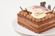 【横浜の人気店・ナッシュカッツェ】スクエア型フォトチョコ生クリームデコレーションケーキ 9cm 9