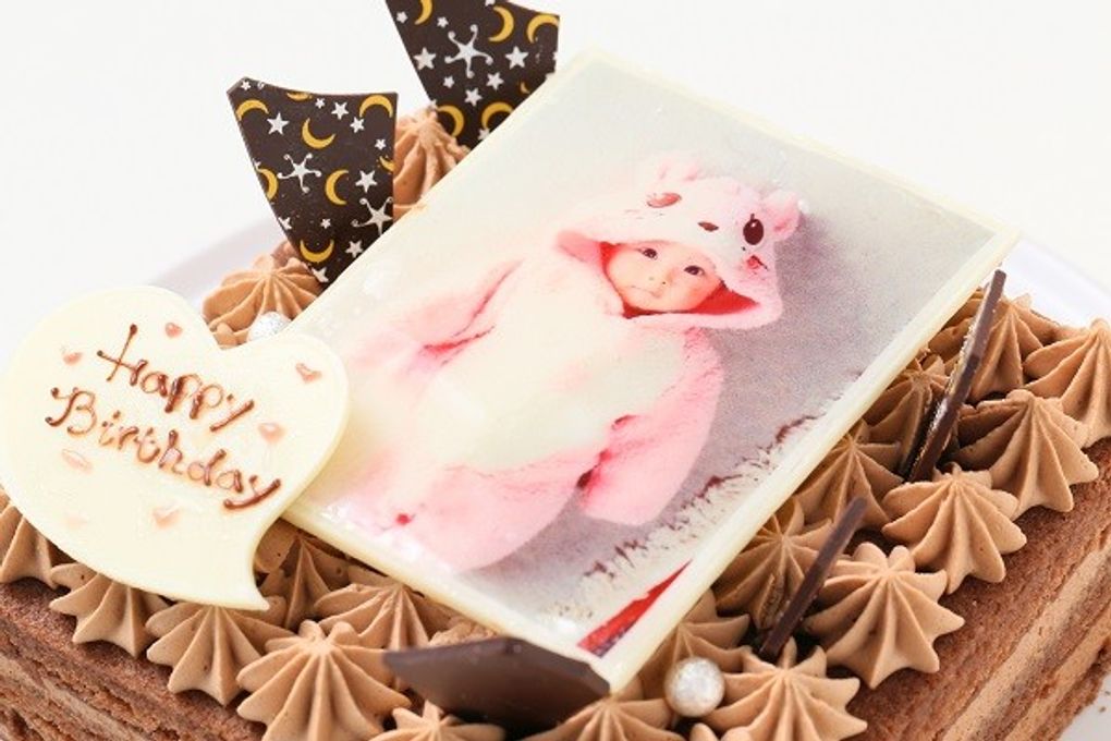 【横浜の人気店・ナッシュカッツェ】スクエア型フォトチョコ生クリームデコレーションケーキ 9cm 7