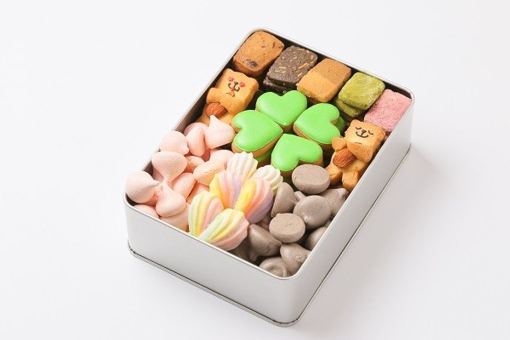 お菓子の宝石箱・くま缶(大)×四葉のクローバー クッキー、メレンゲ、焼き菓子 2