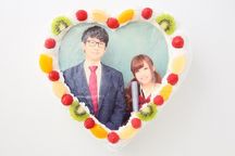 大型写真ケーキハート型 生クリーム 9号 【送られてきた画像を色鉛筆画に編集できます】27cm  1