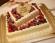 二段スクエア型ウエディングケーキ 1