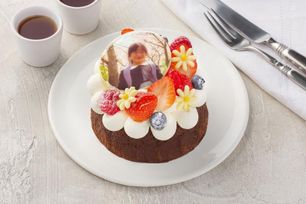 しっとりスフレチョコとふわふわバニラ生クリーム 写真ケーキ ガトーショコラ 6号 18cm