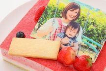 低糖質ケーキ 写真ケーキ 苺ココナッツ 17×13.5cm 5.5号 5