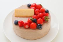 苺たっぷり W生チョコクリームデコレーション 4号 12cm 2