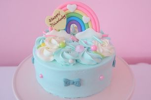 虹のキラキラパールケーキ