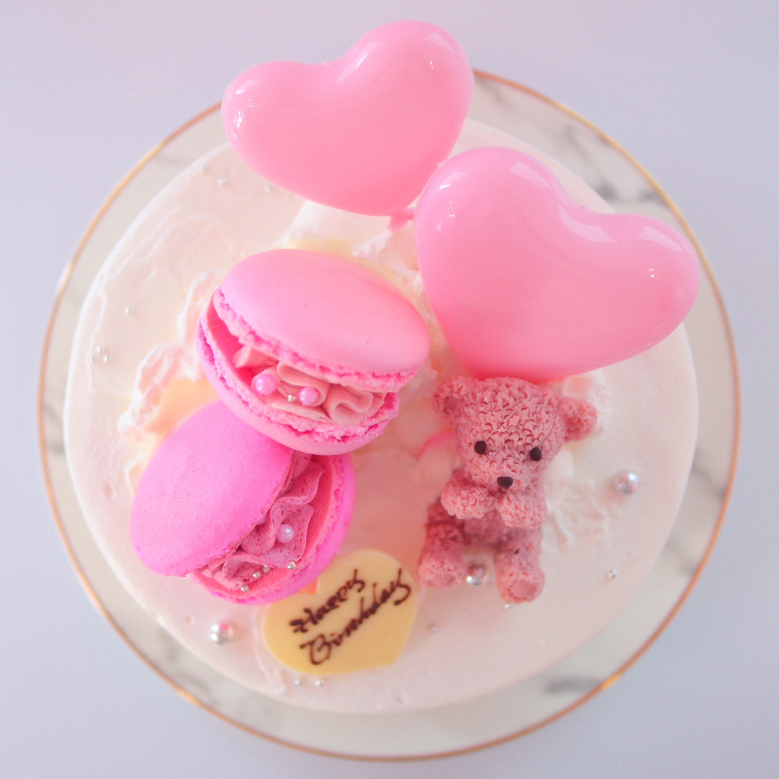よく見る「芸能人が愛用 くまちゃんマカロンケーキ 5号（Milkymoco） Cake.jp | パン