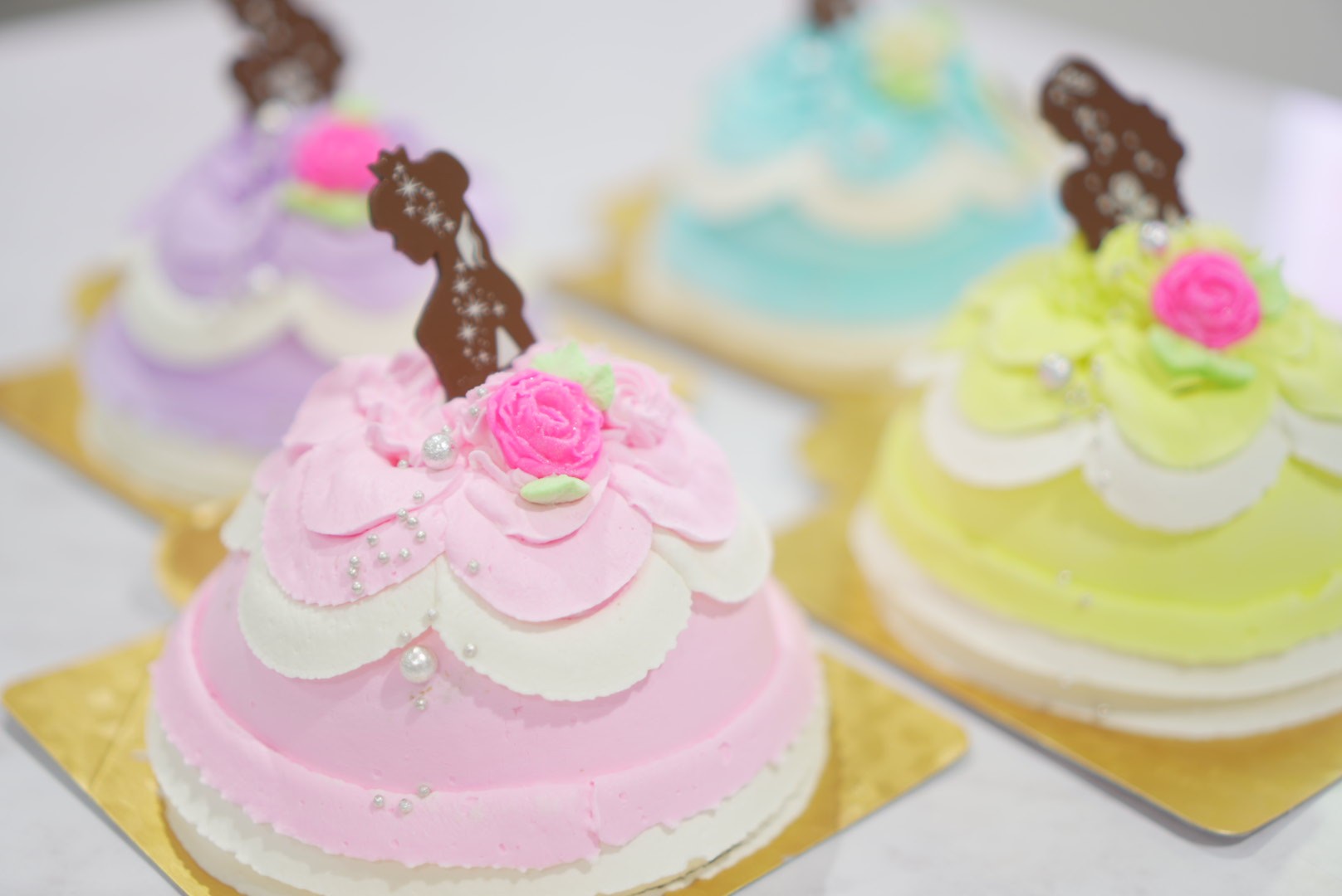 選べる6色】最高級純生クリーム使用！プリンセス・ドレスケーキ 3号