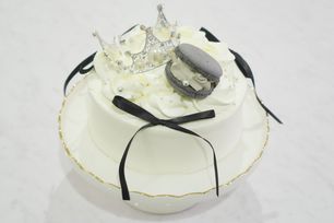 ホワイトローズケーキ