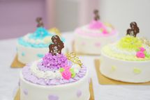 【選べる４色】プリンセス・ドレスケーキ ５号 1