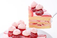 苺づくしデコレーションケーキ 9号 27cm 6