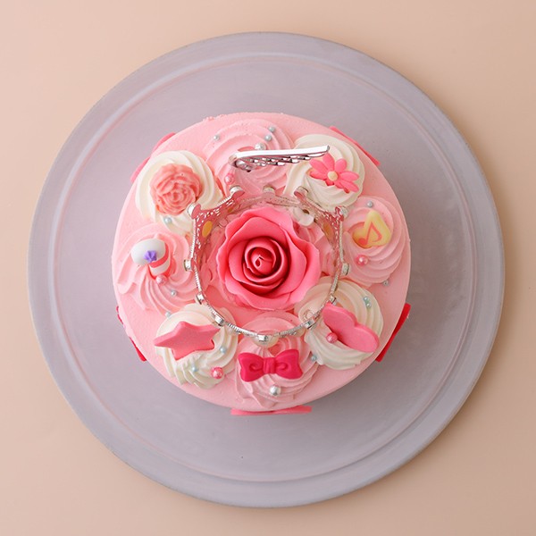 ティアラとローズのケーキ ピンクタイプ 5号 （洋菓子夢工房ル