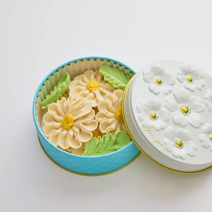 【特別ギフトに】お花のぼうろ ーコスモス＆マーガレットー （専用クリアケース/リボンラッピング付） 【紙袋付き】お歳暮2025 5