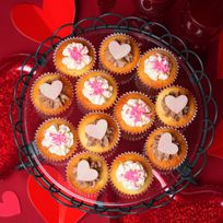 ミニバニラチョコハートボックス（ミニカップケーキ12個セット）ホワイトデー2026 