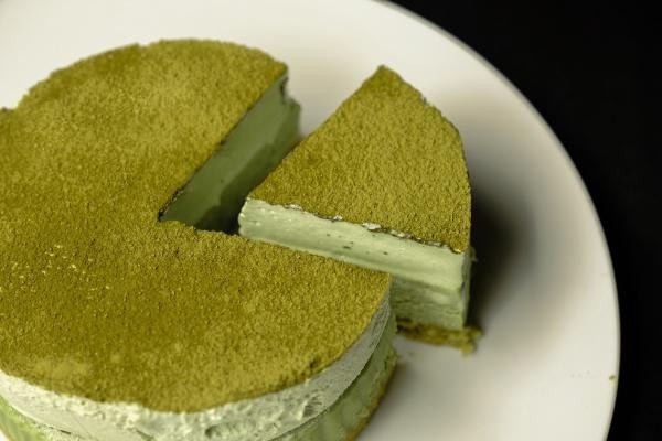 八女茶を使った抹茶のちーずけーき（大三萬年堂 HANARE） | Cake.jp