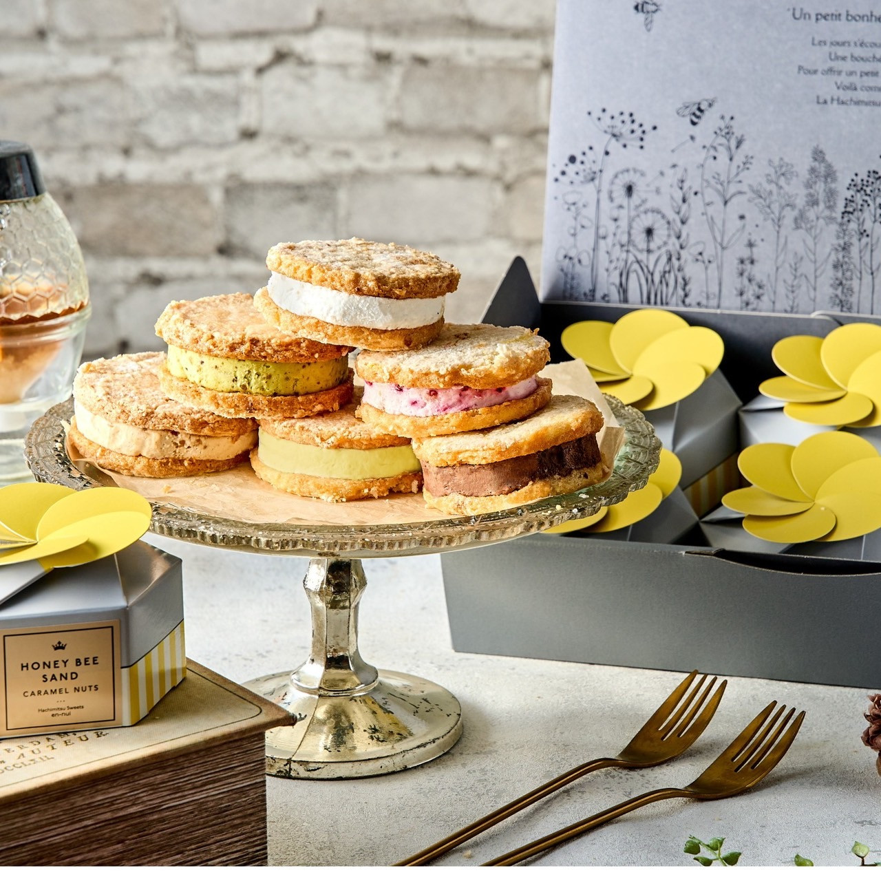 HONEY BEE SAND プレーン （HACHIMITSU SWEETS en-nui） | Cake.jp