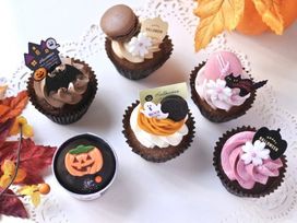 Boo! ショコラといちごのマカロン ハロウィン カップケーキ6個入