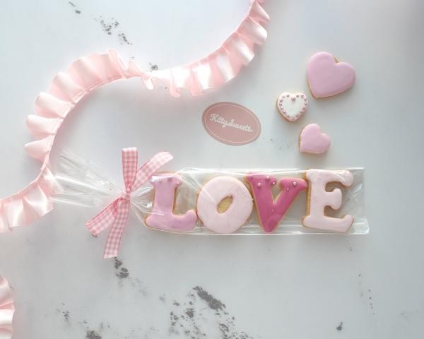 LOVEアイシングクッキー 4枚入り（KITTY SWEETS） | Cake.jp