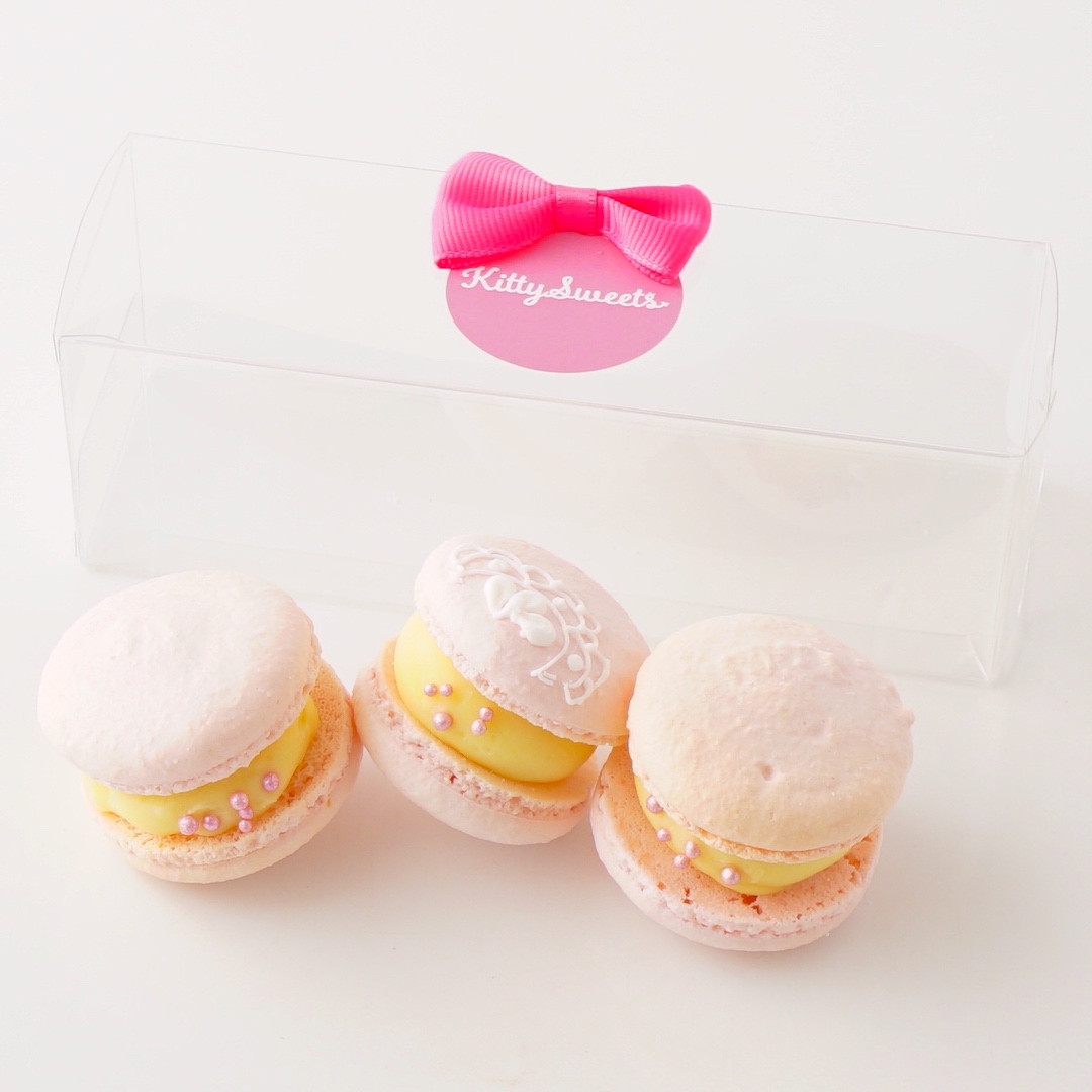 3個入り♡レース柄ホワイトチョコマカロン （KITTY SWEETS） | Cake.jp