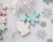 【店頭受取】クリスマスアイシングクッキー 3枚ギフトセット（水色・手袋） 2