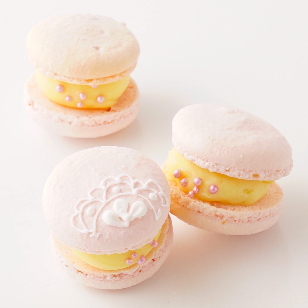 3個入り♡レース柄ホワイトチョコマカロン （KITTY SWEETS） | Cake.jp