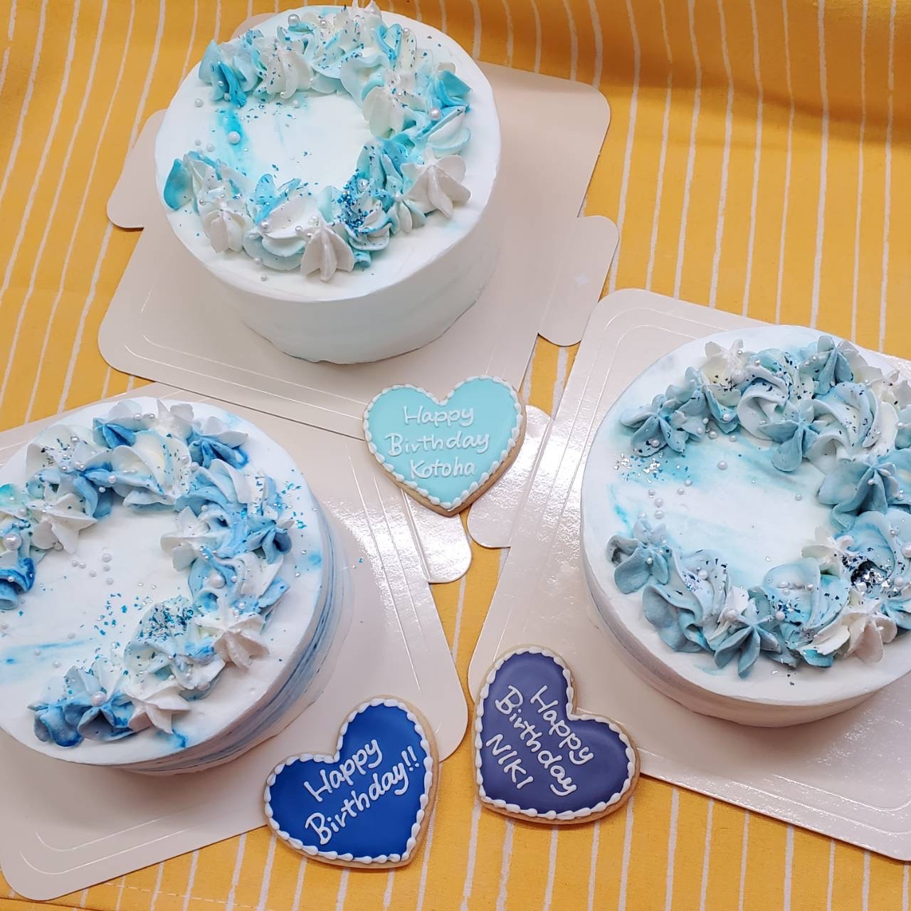 お花のデコレーションケーキ 4号 （* le ciel bleu * ～青空～） | Cake.jp