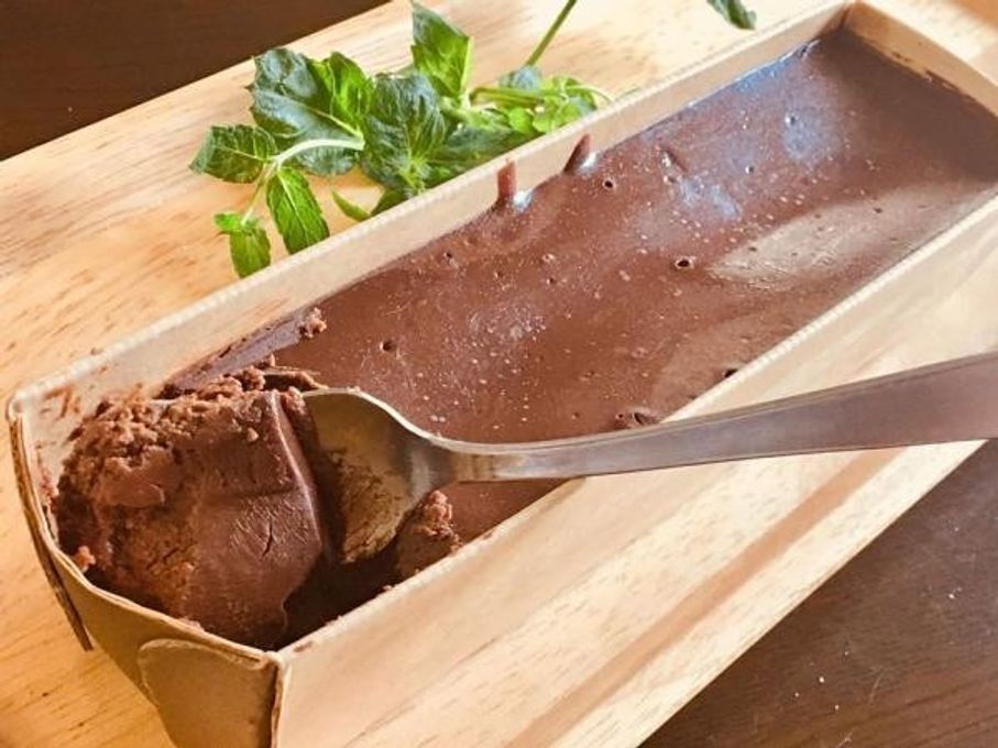 【大好評テリーヌショコラのいちごバージョン！】グルテンフリー濃厚チョコレートケーキ  2