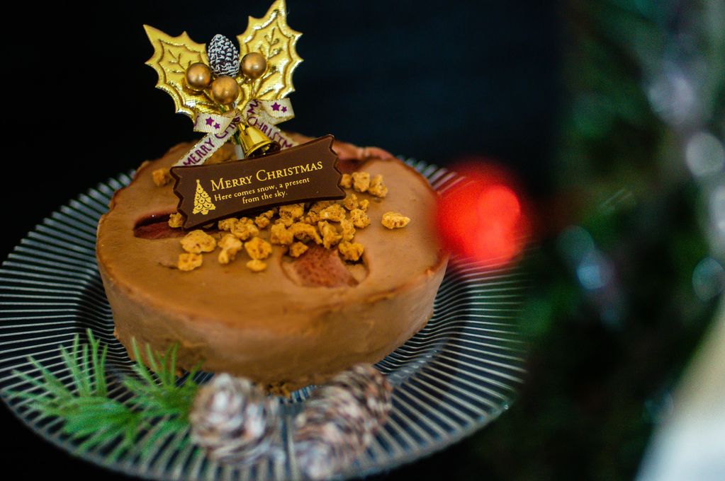 クリスマスケーキ クリームチーズケーキ×チョコレート×ストロベリー 4号（3～4名）  1