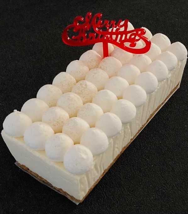 ホワイトレアチーズケーキ～国産ラズベリーコンフィチュール～ クリスマス2023 1