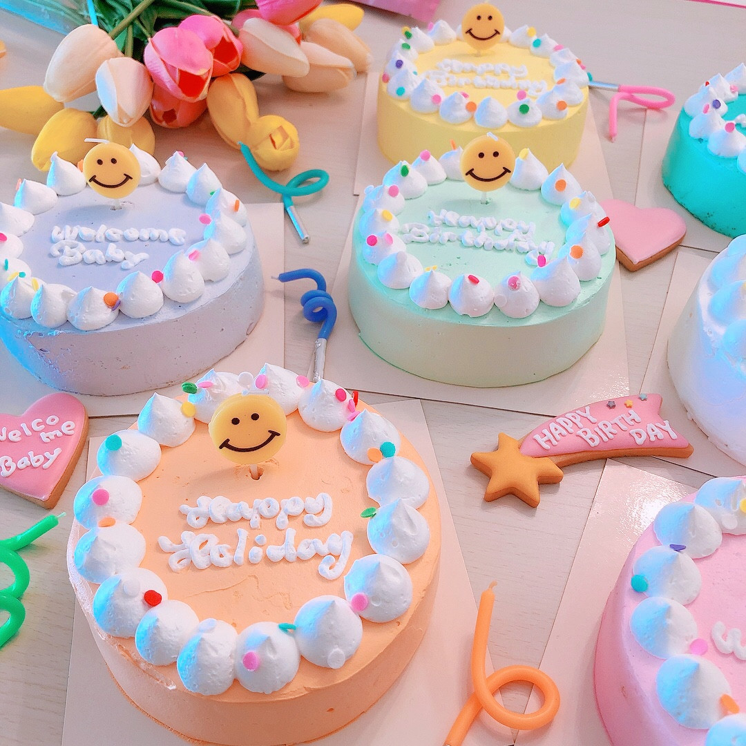 新品未使用　ベコちゃん デザートケーキ ニコちゃんセンイルケーキ 5号（decolne） | Cake.jp