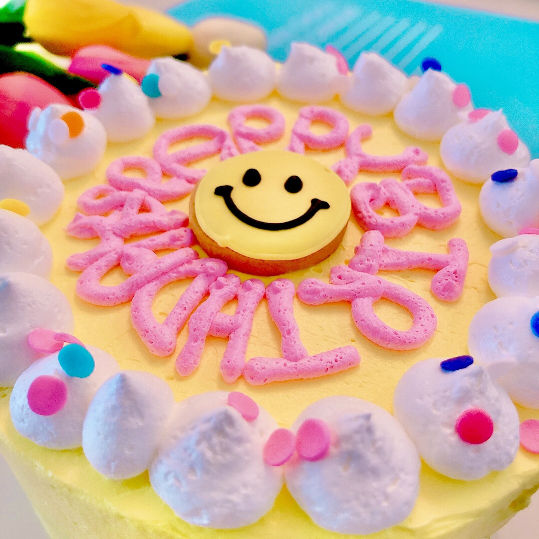 ニコちゃんセンイルケーキ 4号（decolne） | Cake.jp