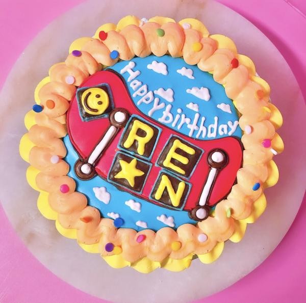 スケートボードケーキ 5号（decolne） | Cake.jp
