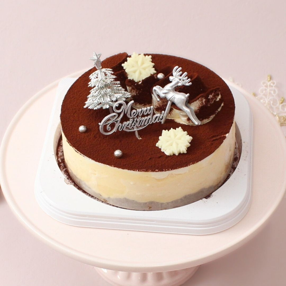 クリスマスティラミス 5号ケーキ（バラのマドレーヌのお店