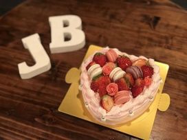 【限定】 ピンクハートケーキ イチゴ&マカロン ホワイトデー2021