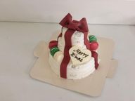 豪華3段ケーキ プレゼントケーキ（マカロン付き） 4号 クリスマス2021  3