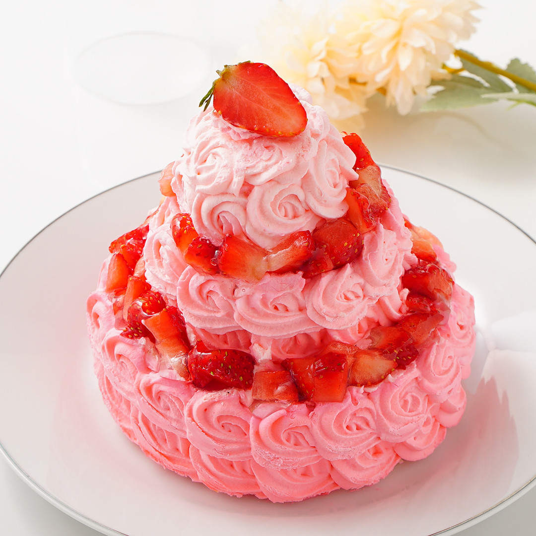 北海道産の乳製品使用！豪華３段ケーキ ピンク＋イチゴ 5号 15cm（高さがあるので4～6人前） （3tier cake） | Cake.jp