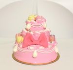 豪華3段ケーキ　ピンク　リボン　マカロン 1