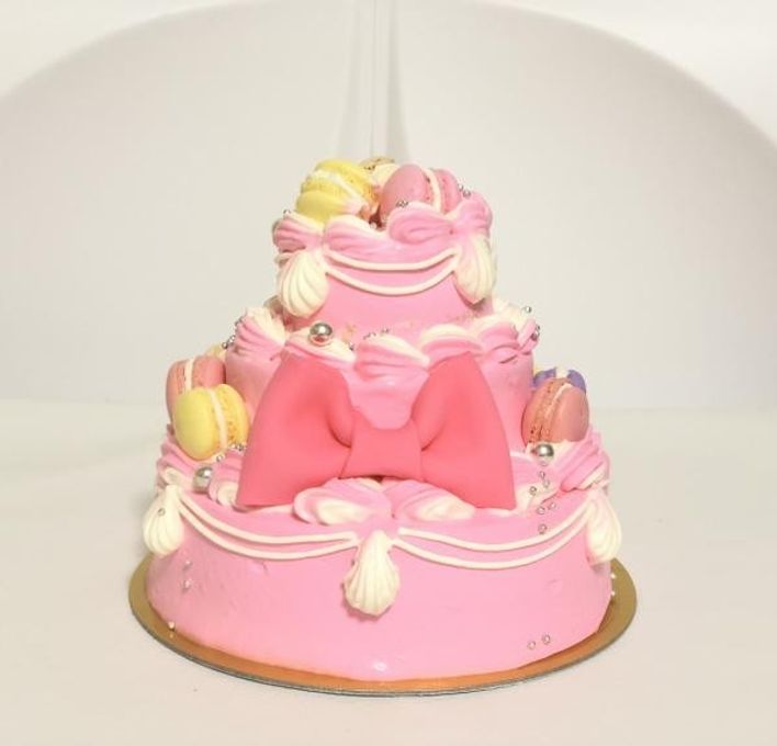 豪華3段ケーキ　ピンク　リボン　マカロン 1