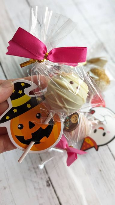 ハロウィンのホームパーティーにもぴったり！4本入ったハッピーハロウィン ミホパンのミニセットハロウィン2025 5