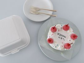 さくらんぼケーキ（色の変更可能） 3号 ランチボックス入り 