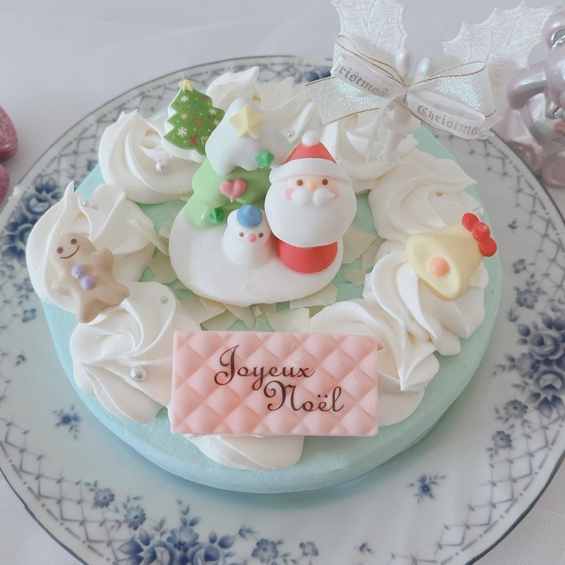 ツリーとサンタさん クリスマスケーキ 4号（La vie en Rose） | Cake.jp