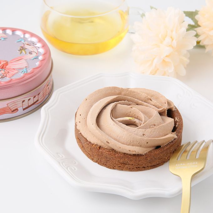 幸せの缶ケーキ 薔薇チョコタルトケーキ 6