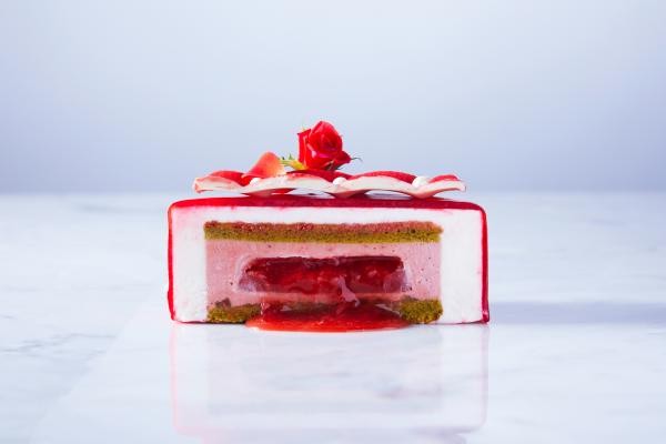 LOUANGE TOKYO】マトラッセルージュノエル ＜Joyeux Noëlプレート付き