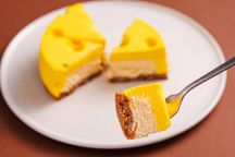 まるでチーズみたいなチーズケーキ  ホワイトデー2026 2